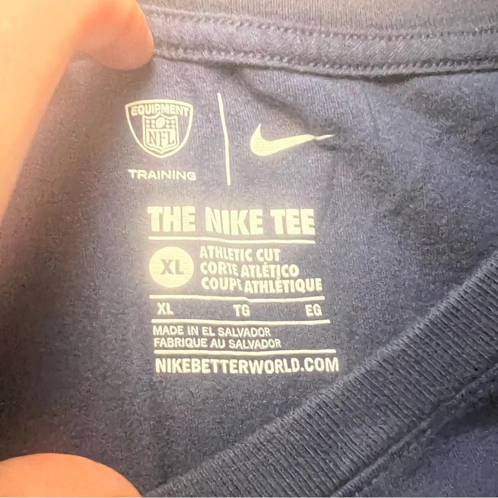 Dallas Cowboys Nike Men's Large Athletic Cut Short Sleeve Football NFL Tee‎